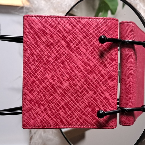 Salvatore Ferragamo Gancini Leather Trifold Wallet - Picture 3 of 12